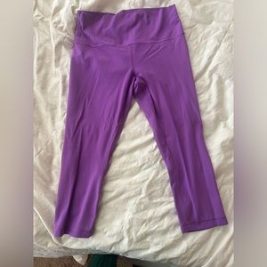Purple Lululemon cropped leggings size 12 with hidden pocket!